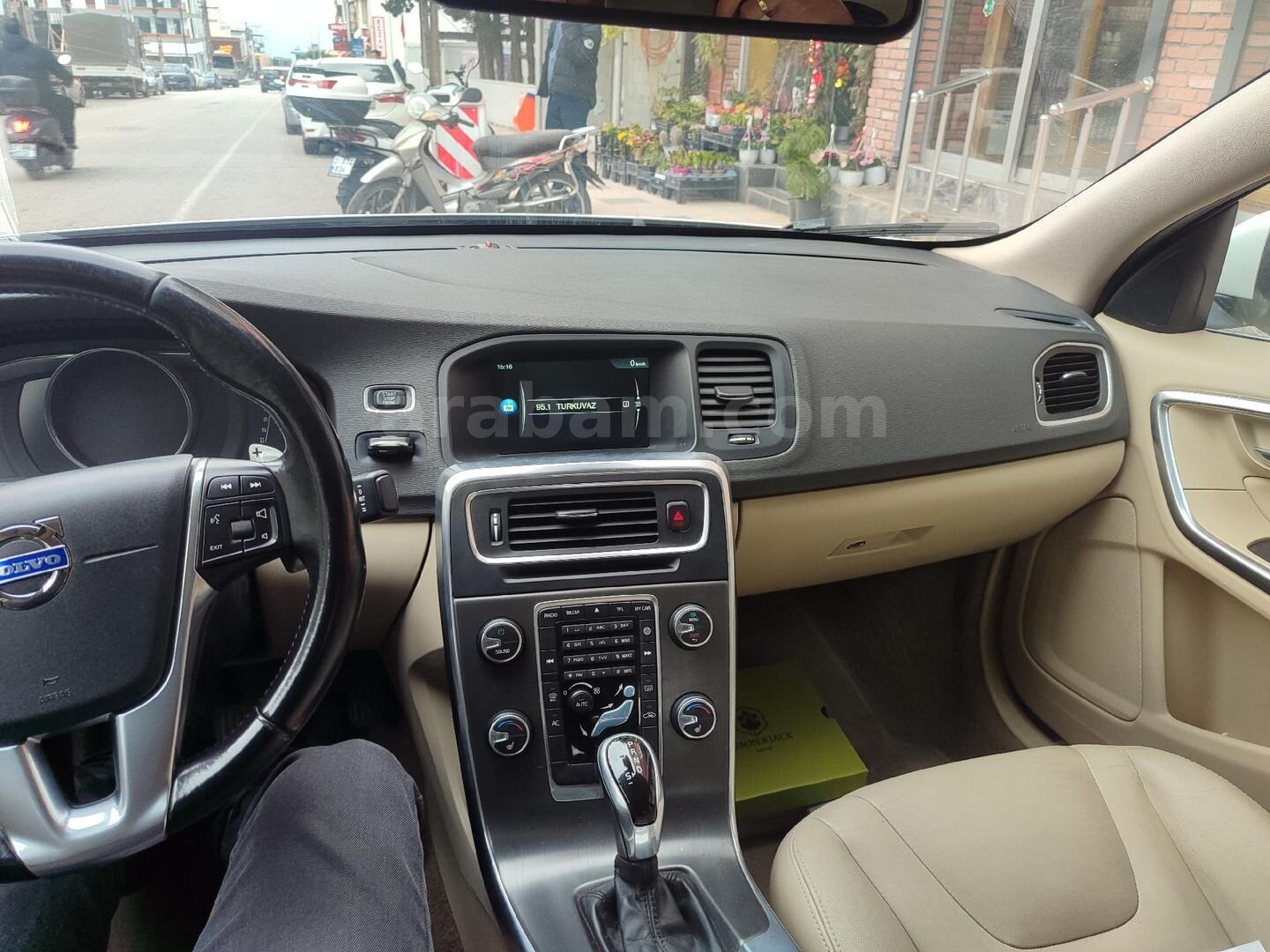 Sahibinden Volvo S60 1.6 D Advance 2014 Model Ankara 212.000 km Beyaz 6