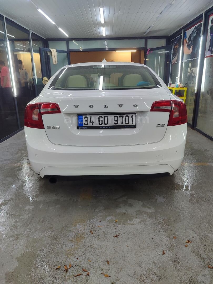Sahibinden Volvo S60 1.6 D Advance 2014 Model Ankara 212.000 km Beyaz 3