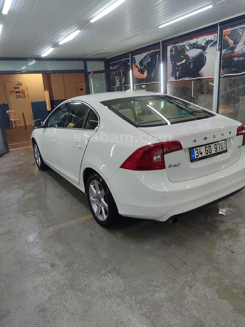 Sahibinden Volvo S60 1.6 D Advance 2014 Model Ankara 212.000 km Beyaz 5