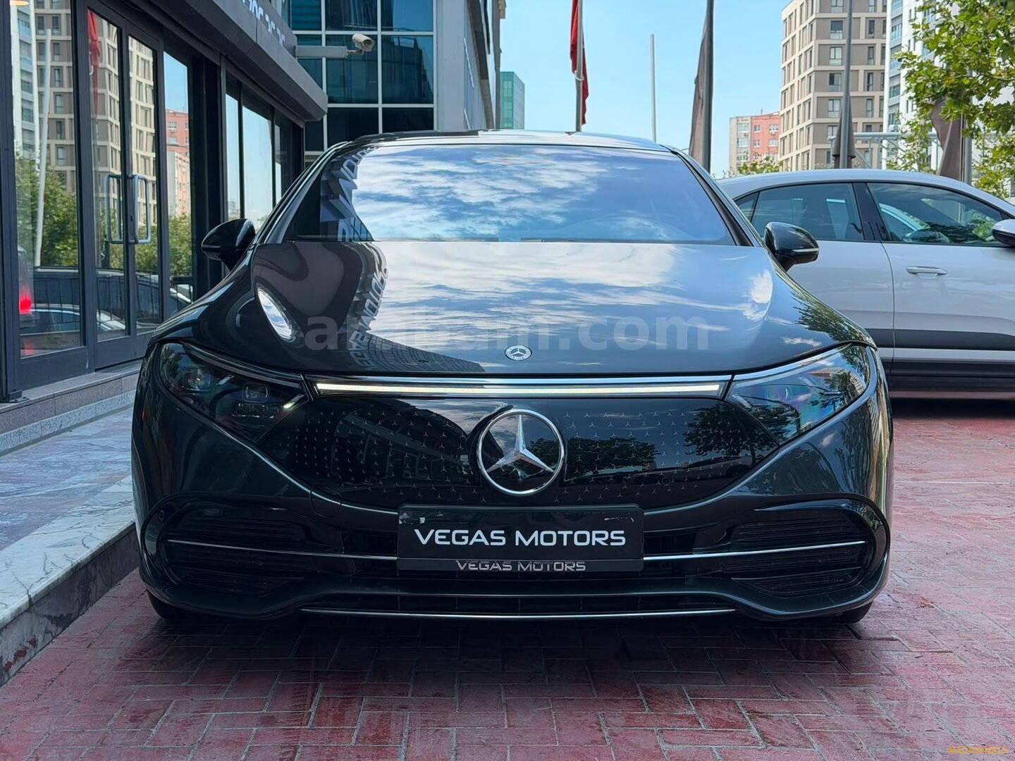 Galeriden Mercedes - Benz EQS 450+ 2023 Model İstanbul 48.450 km Gri 3