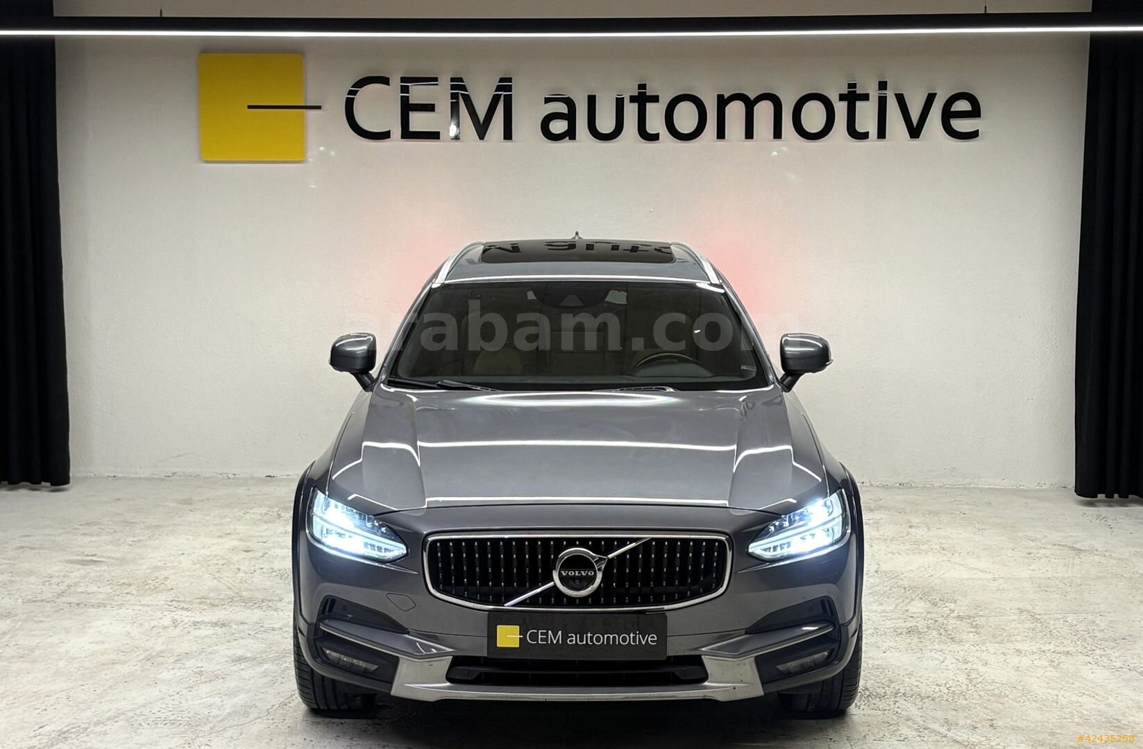 Galeriden Volvo V90 Cross Country 2.0 D D5 Pro 2020 Model Ankara 127.000 km Gri 4