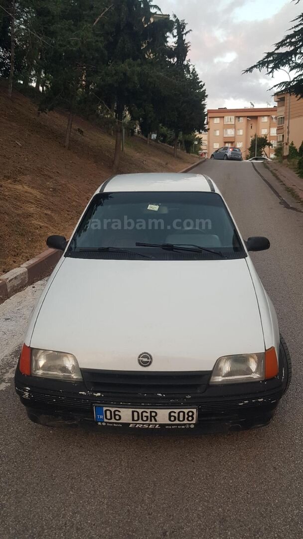Sahibinden Opel Kadett 1.3 1990 Model Ankara 155.000 km Beyaz 3