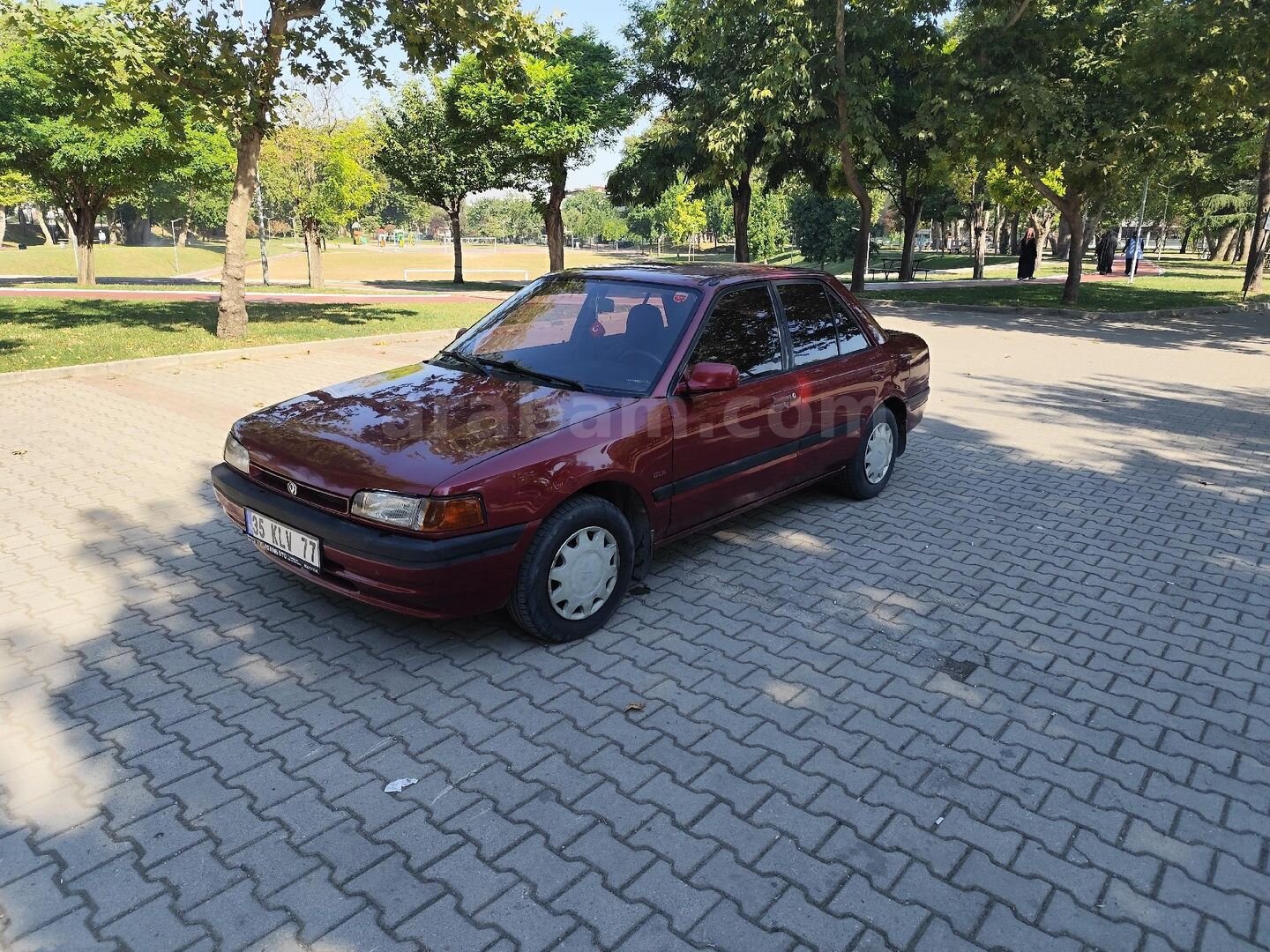 Sahibinden Mazda 323 1.6 GLX 1994 Model Bursa 303.000 km Bordo 1
