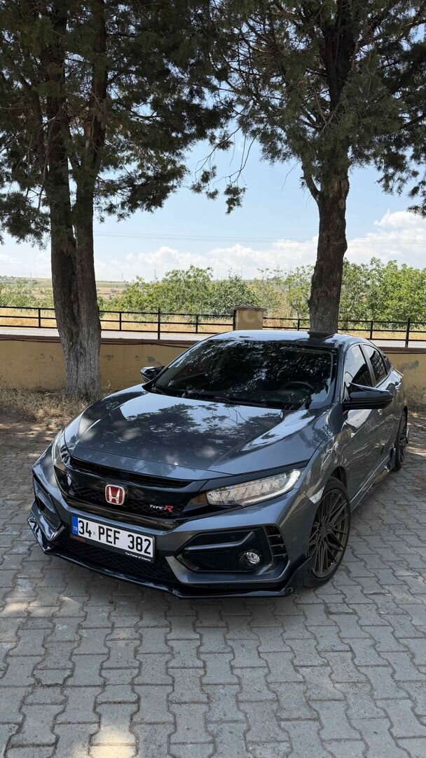 Galeriden Honda Civic 1.6i VTEC Executive 2017 Model İstanbul 100.000 km Gri 1