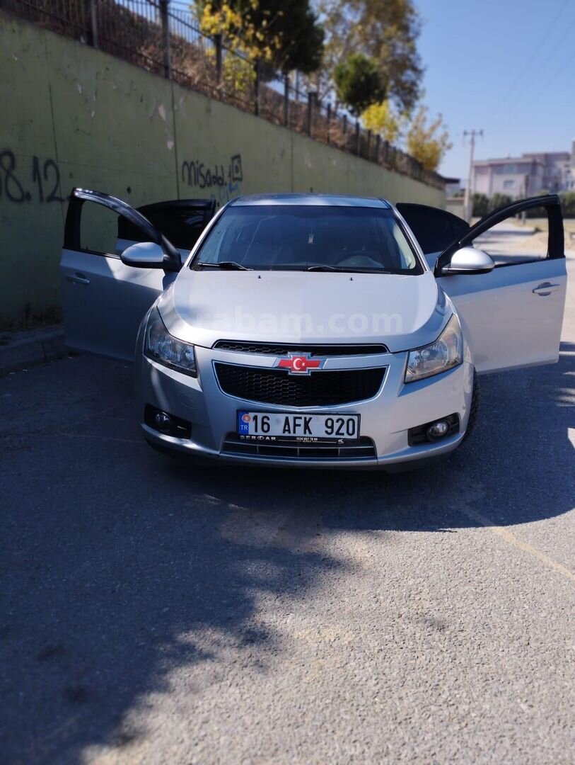 Sahibinden Chevrolet Cruze 1.6 LS 2009 Model Bursa 199.999 km Gri (Gümüş) 3