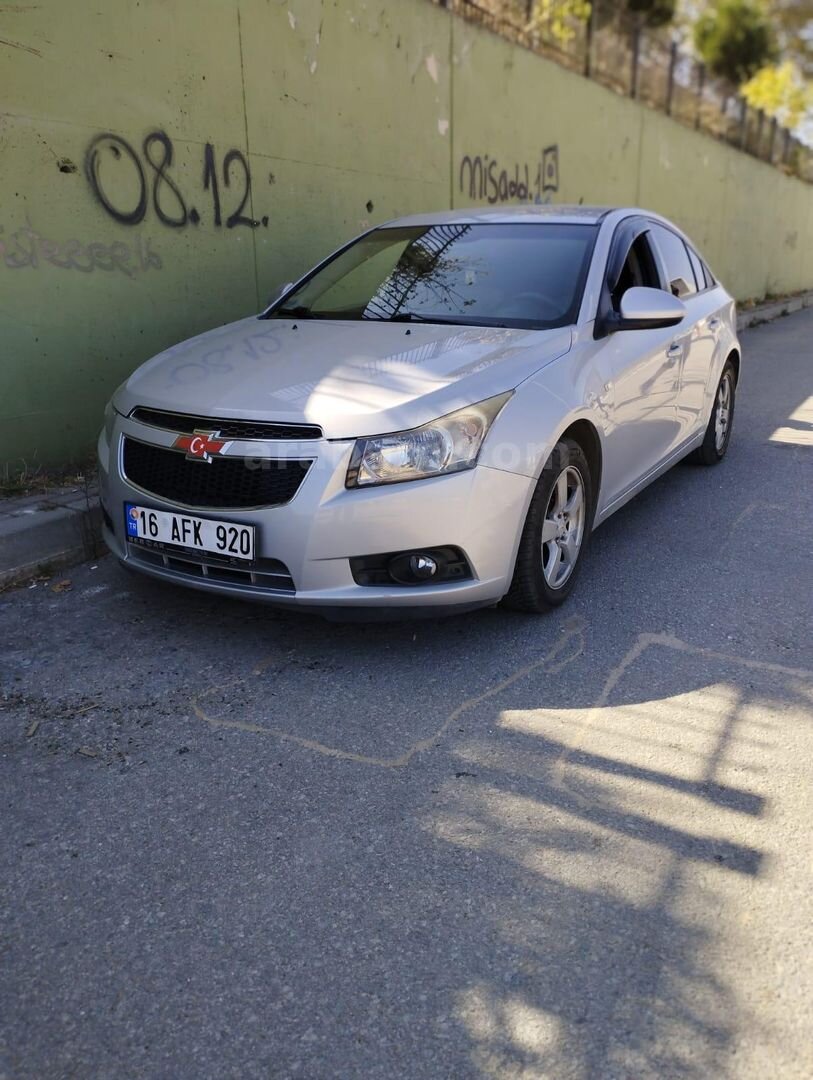 Sahibinden Chevrolet Cruze 1.6 LS 2009 Model Bursa 199.999 km Gri (Gümüş) 4