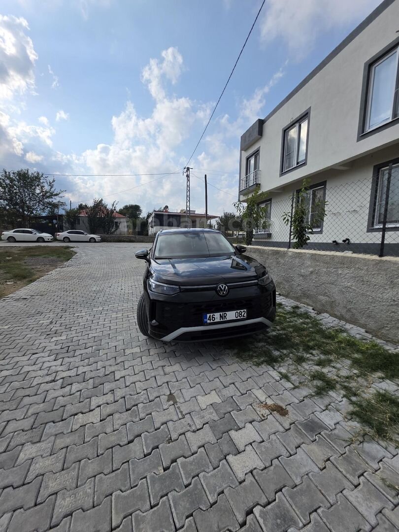 Sahibinden Volkswagen Tayron 1.5 e-TSI Life 2025 Model Ankara 12.630 km Siyah 2
