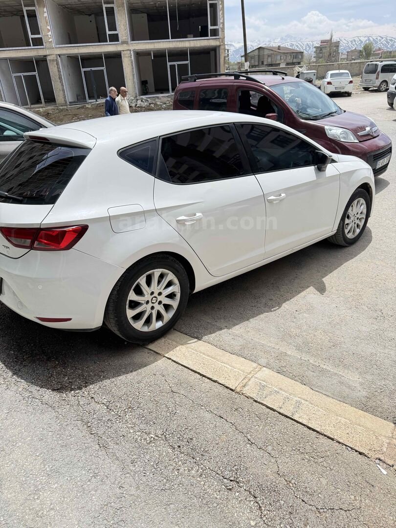 Sahibinden Seat Leon 1.6 TDI CR Style 2015 Model İstanbul 198.000 km Beyaz 4