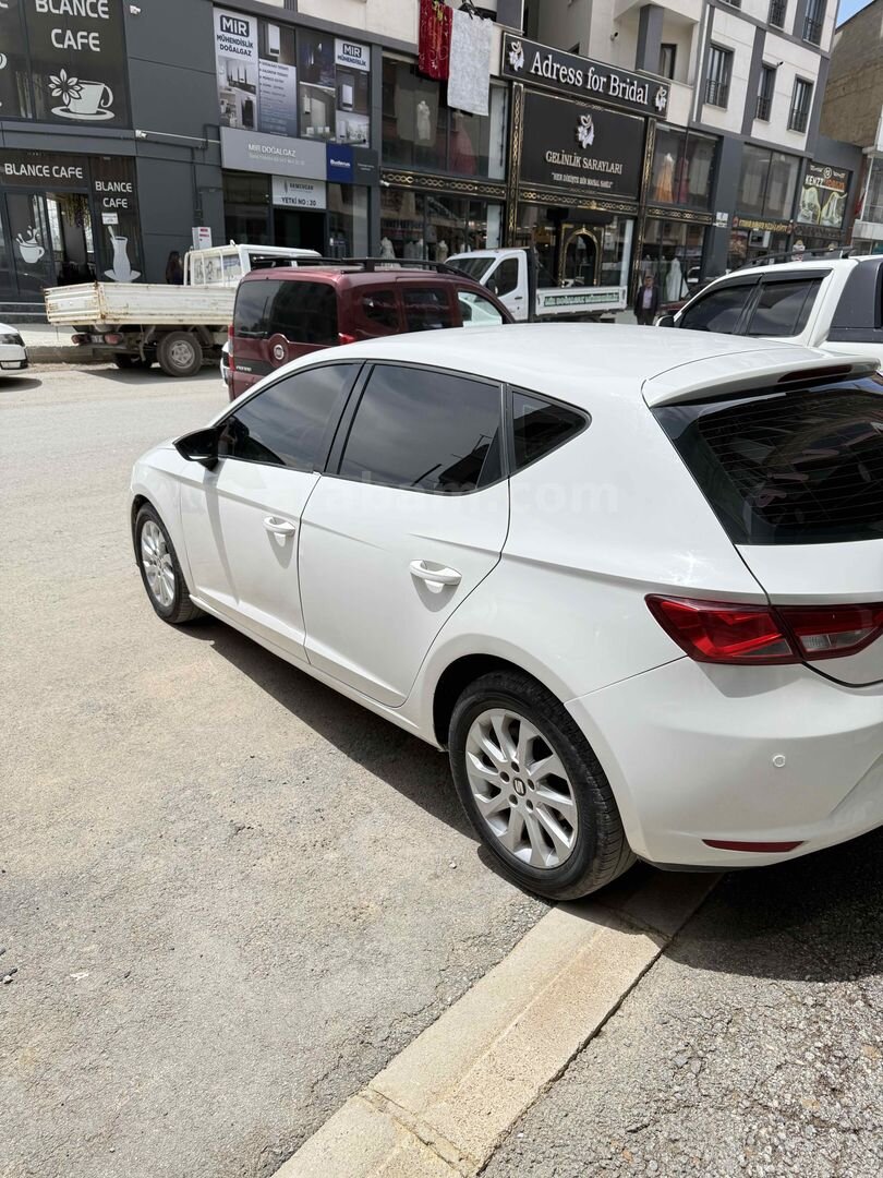 Sahibinden Seat Leon 1.6 TDI CR Style 2015 Model İstanbul 198.000 km Beyaz 2