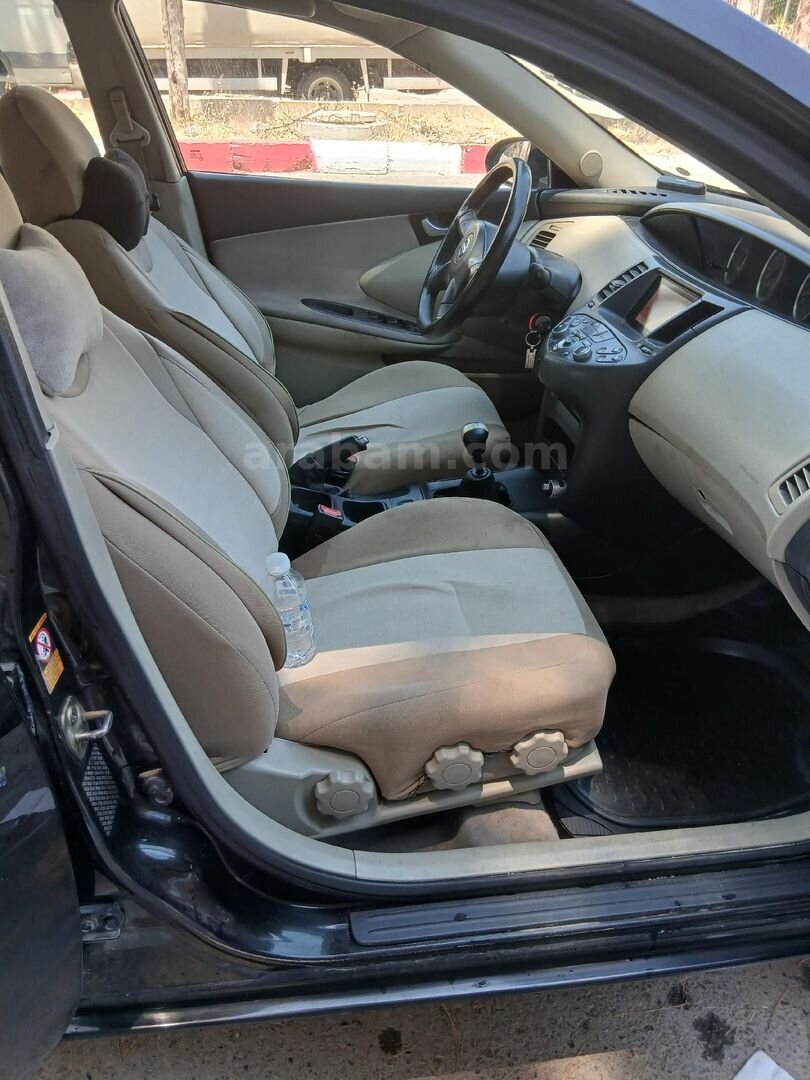 Sahibinden Nissan Primera 1.6 Visia 2004 Model Antalya 316.000 km Siyah 7