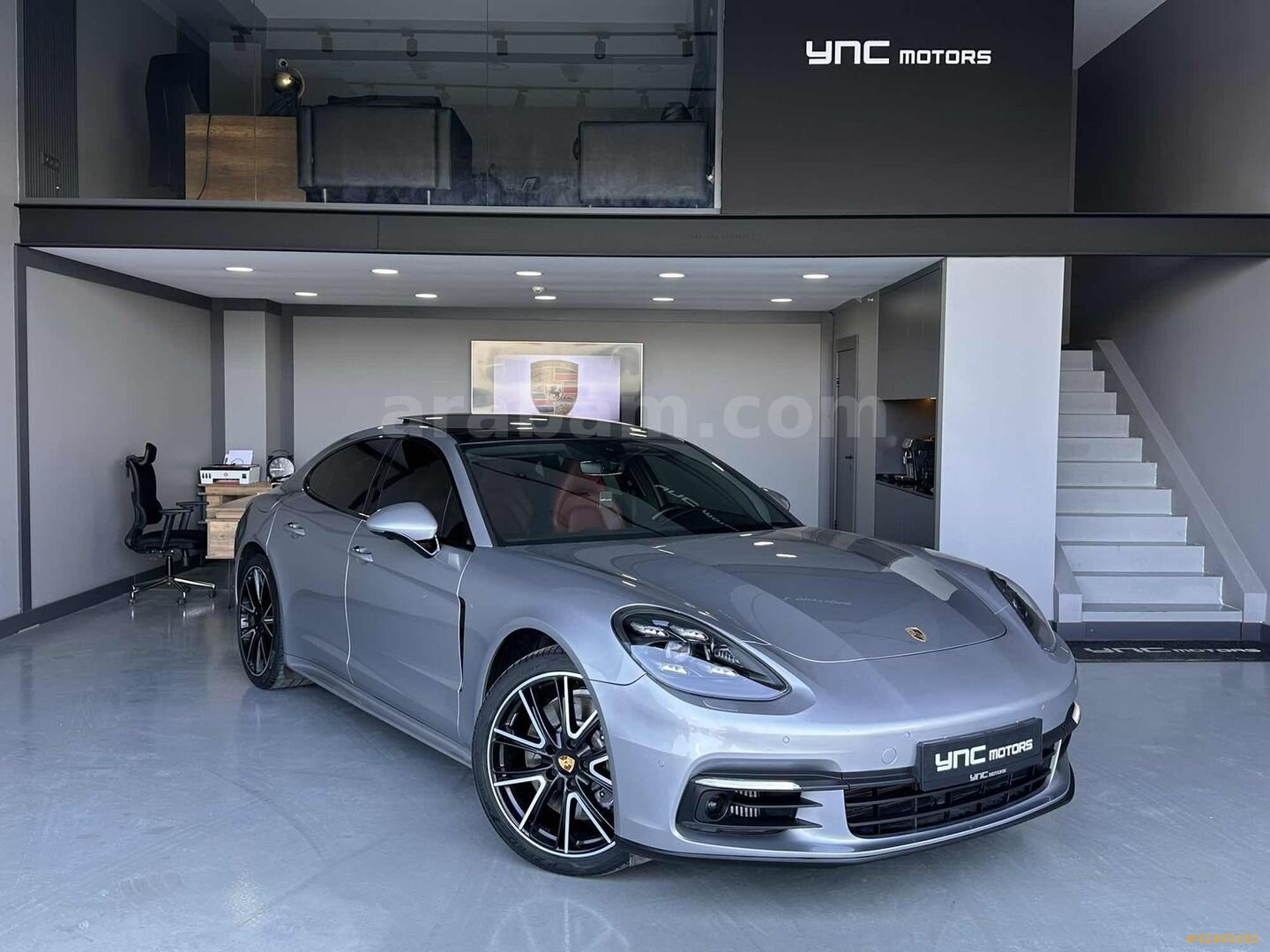 Galeriden Porsche Panamera 2020 Model İstanbul 64.000 km Gri 3