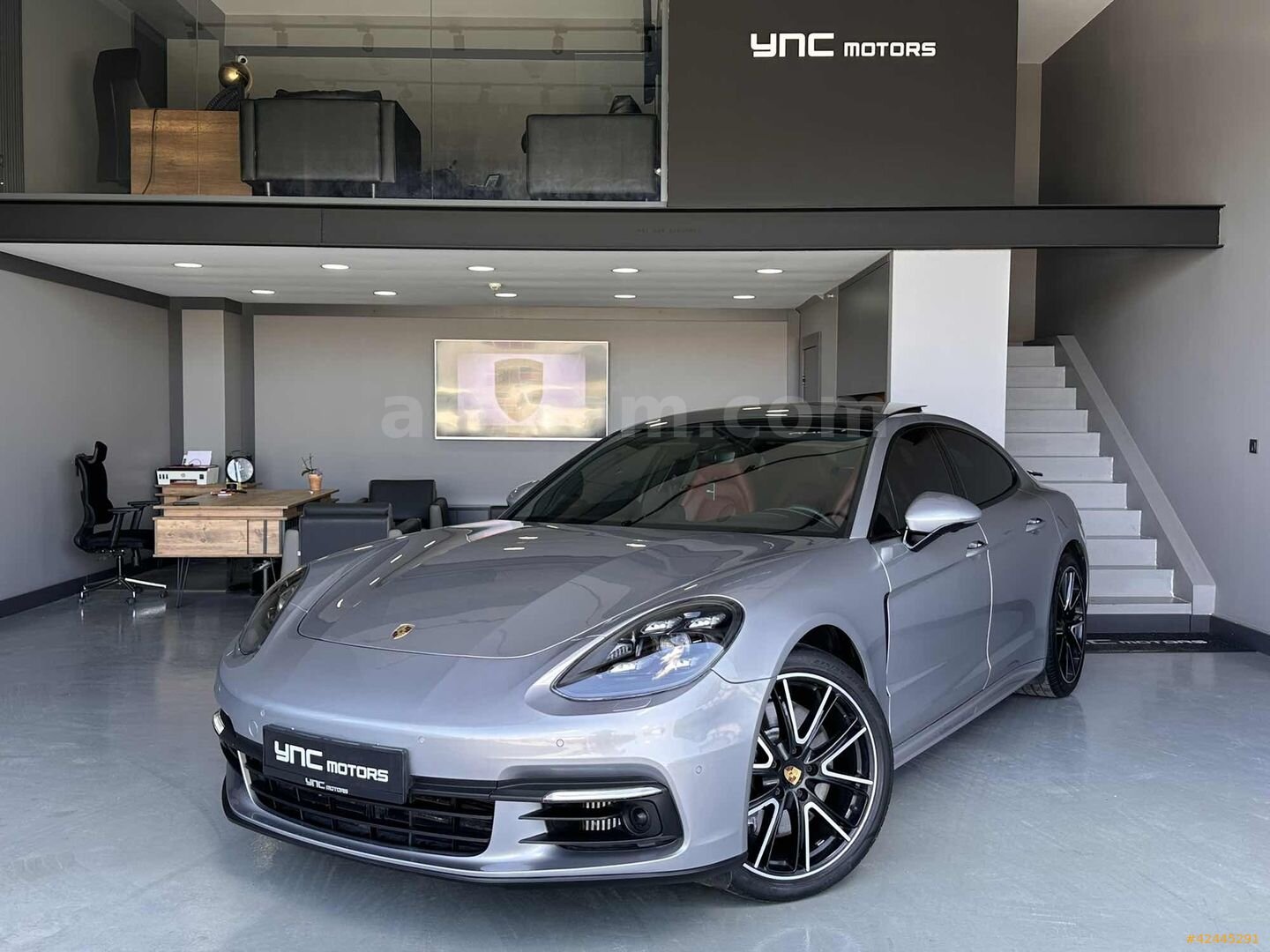 Galeriden Porsche Panamera 2020 Model İstanbul 64.000 km Gri 1