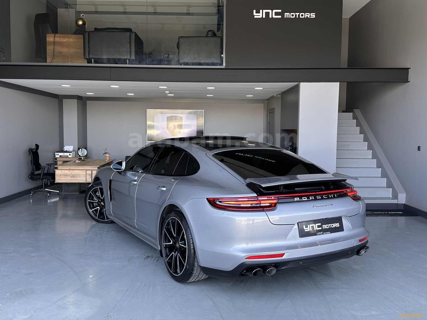 Galeriden Porsche Panamera 2020 Model İstanbul 64.000 km Gri 4