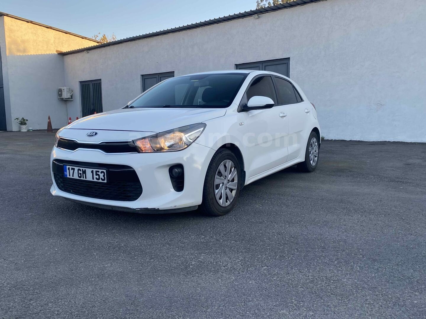 Sahibinden Kia Rio 1.4 WGT Cool 2018 Model Çanakkale 155.000 km Beyaz 3