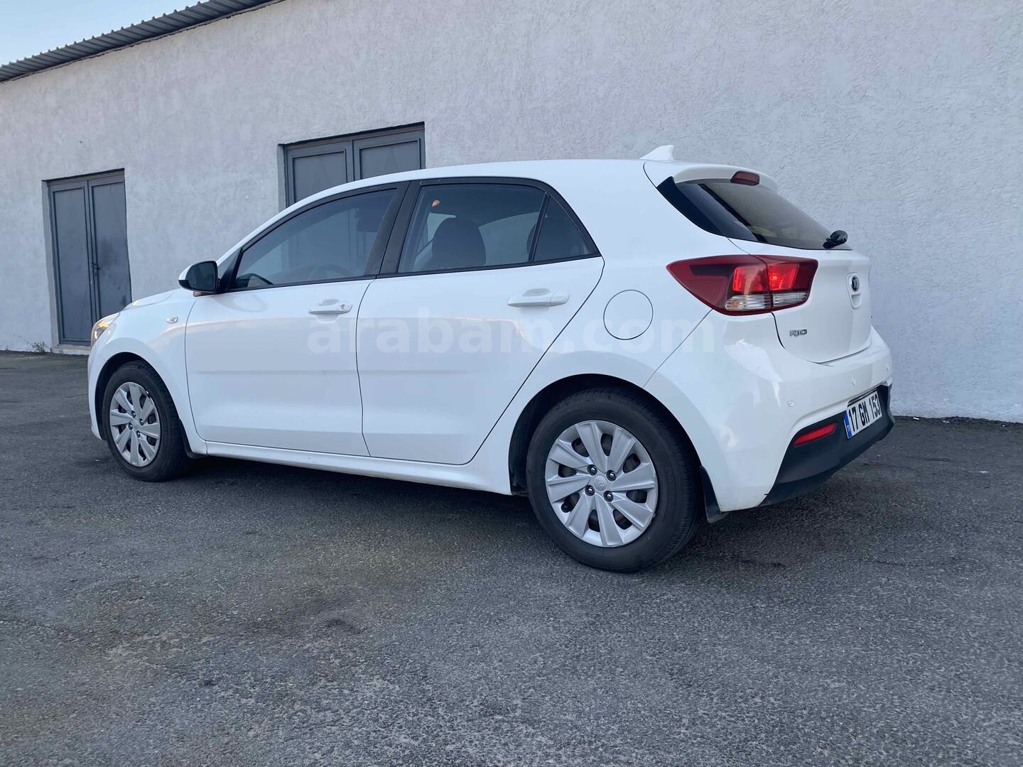 Sahibinden Kia Rio 1.4 WGT Cool 2018 Model Çanakkale 155.000 km Beyaz 5
