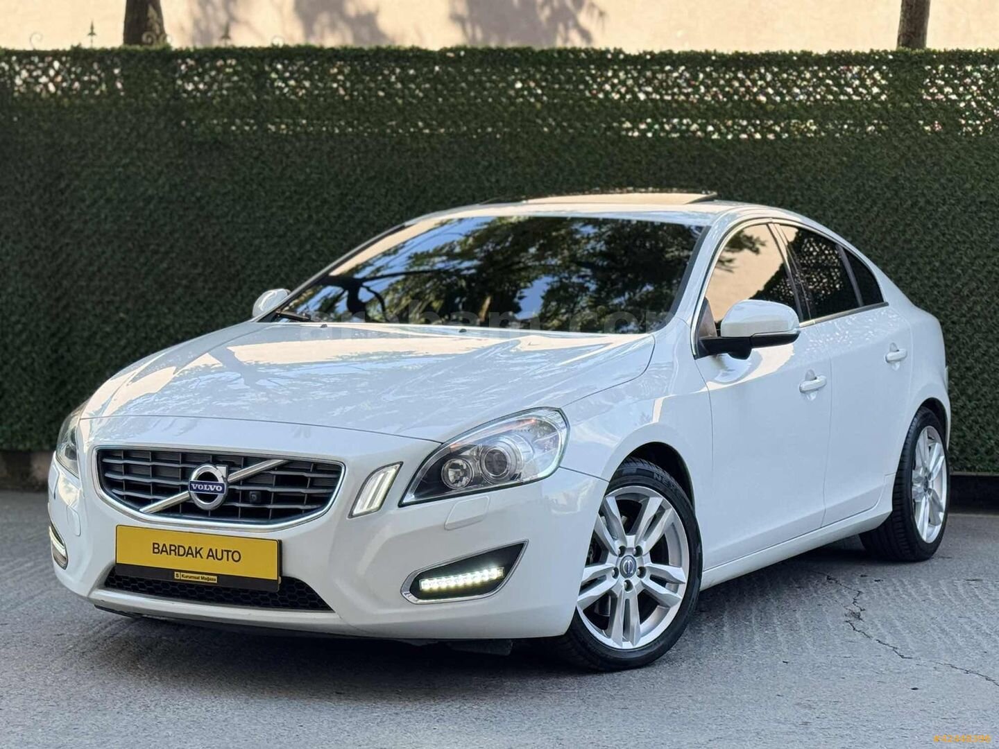 Galeriden Volvo S60 1.6 D Advance 2013 Model İstanbul 213.500 km Beyaz 5