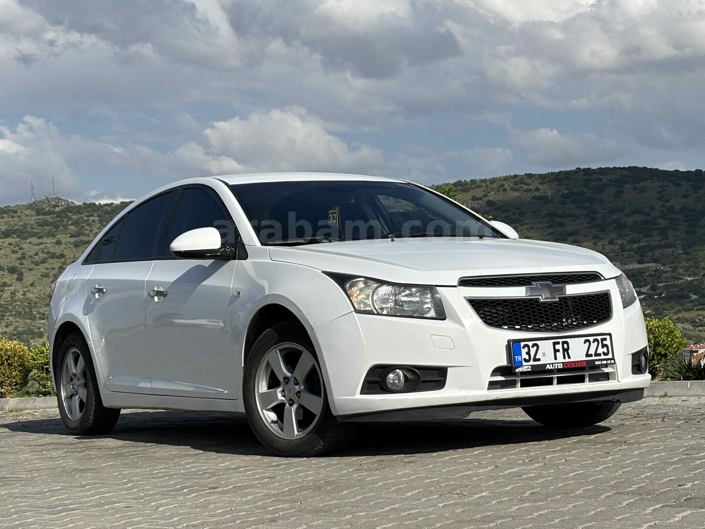 Sahibinden Chevrolet Cruze 1.6 LS 2011 Model Isparta 176.000 km Beyaz 2