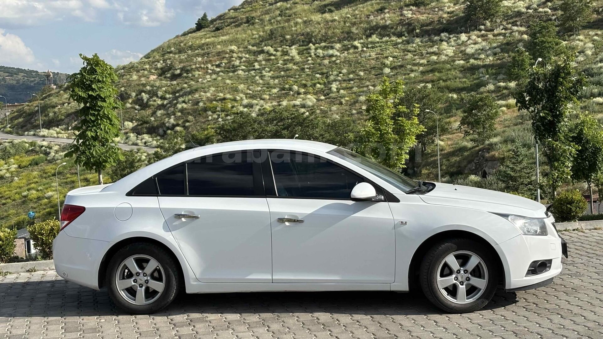 Sahibinden Chevrolet Cruze 1.6 LS 2011 Model Isparta 176.000 km Beyaz 5
