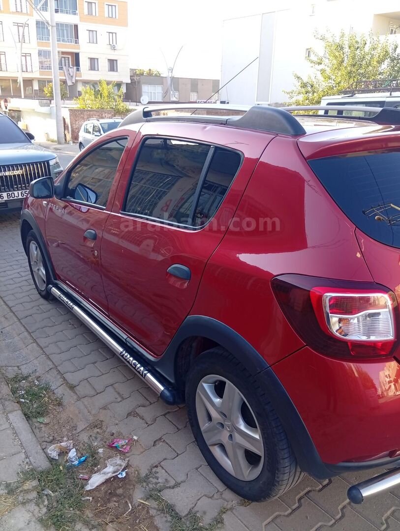 Sahibinden Dacia Sandero 1.5 dCi Stepway 2015 Model Diyarbakır 284.000 km Kırmızı 3