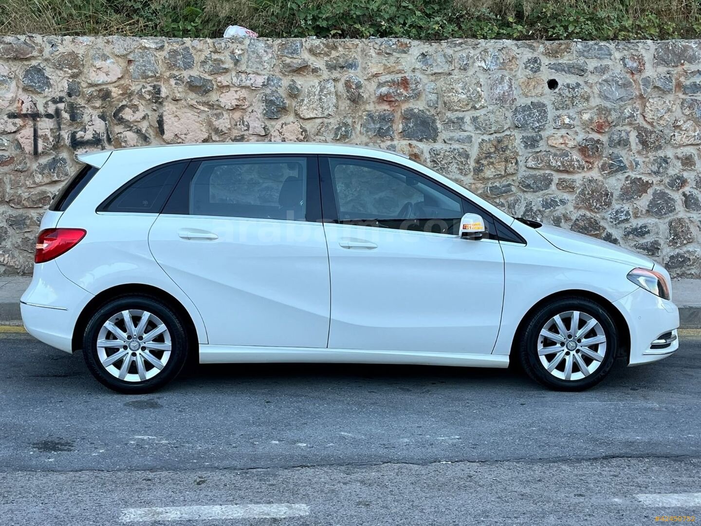 OTOMATİK 2013 ÇOK TEMİZ 122 BİN KM DE B180 ELİTE DOLU PAKET 3