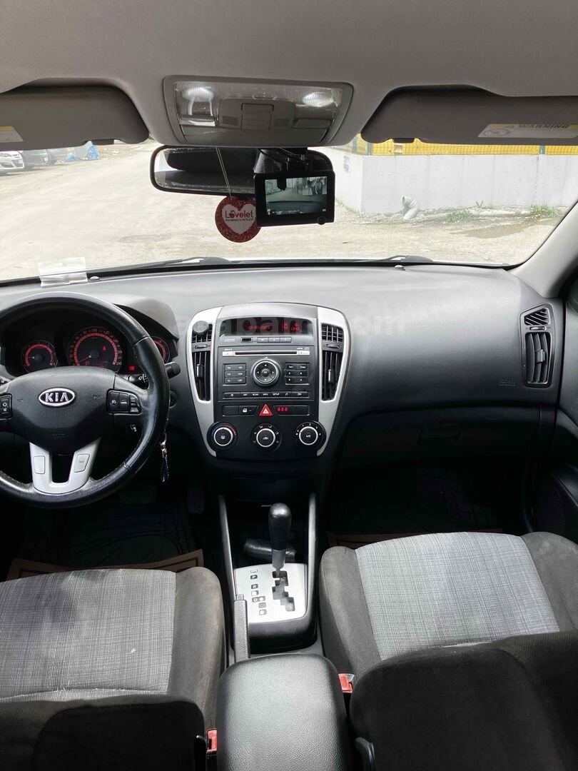 Sahibinden Kia Ceed 1.6 CRDi Concept SW 2010 Model Samsun 241.000 km Gri 4