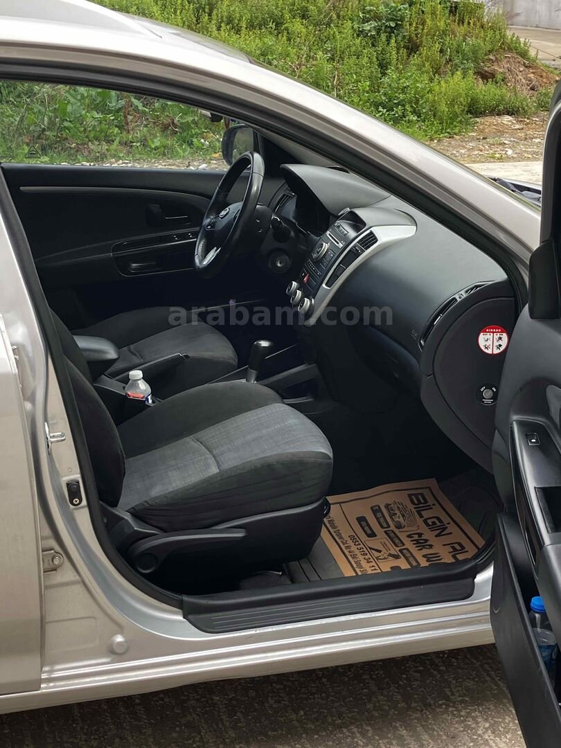 Sahibinden Kia Ceed 1.6 CRDi Concept SW 2010 Model Samsun 241.000 km Gri 5