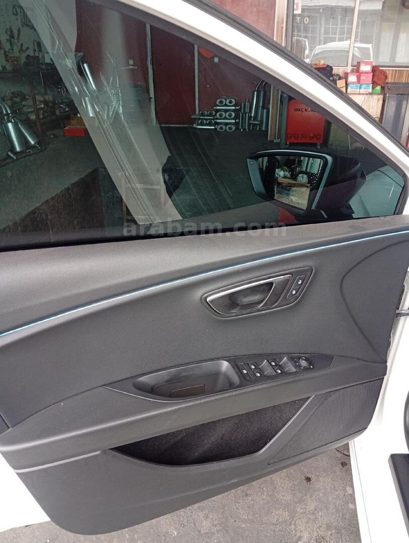 Sahibinden Seat Leon 1.6 TDI Style 2016 Model Kars 200.000 km Beyaz 5
