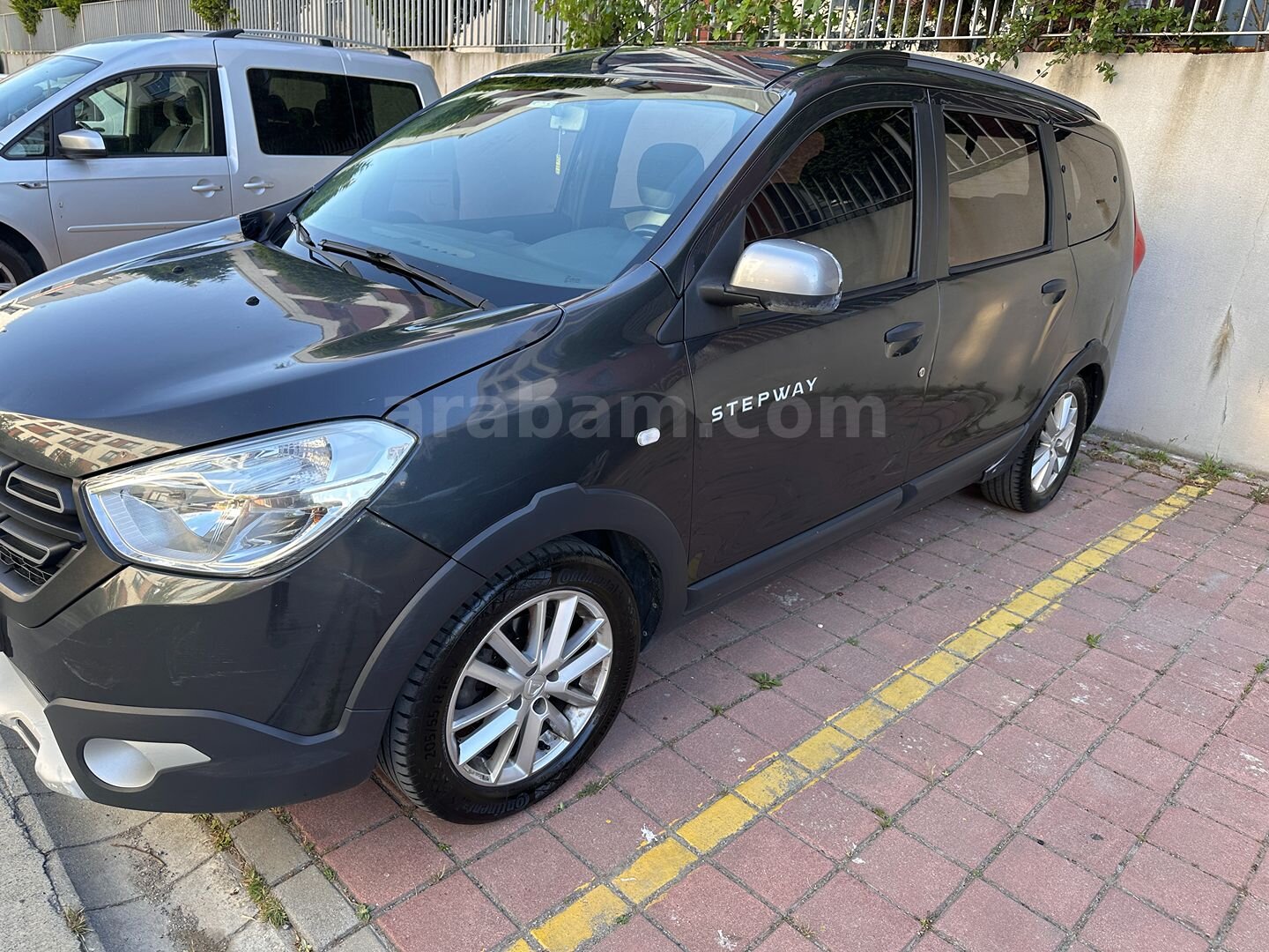Sahibinden Dacia Lodgy 1.5 dCi Stepway 2017 Model İstanbul 226.000 km Füme 3