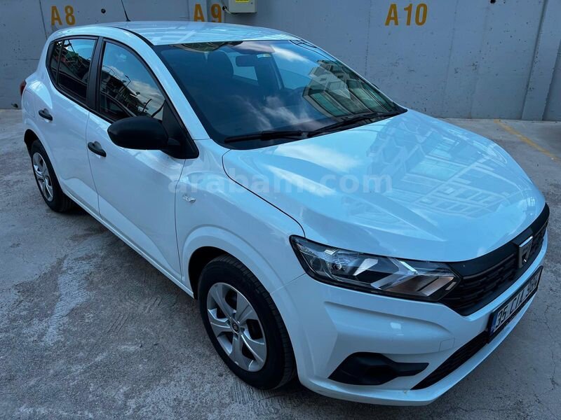 Galeriden Dacia Sandero 1.0 Sce Comfort 2021 Model İzmir 98.000 km Beyaz