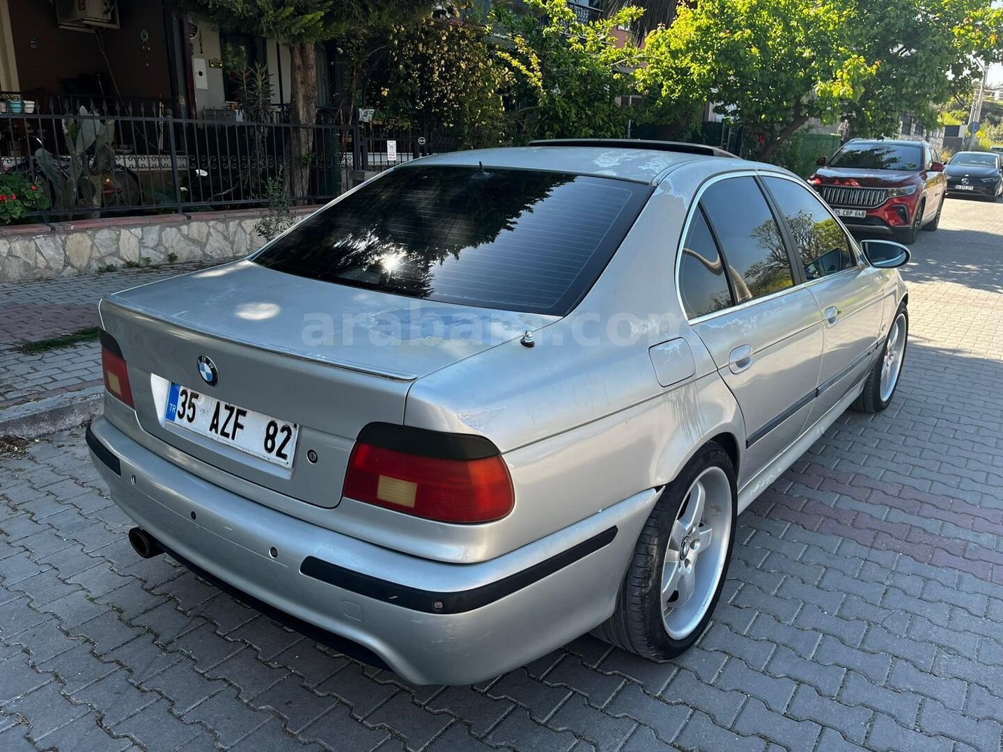 Galeriden BMW 5 Serisi 520i Standart 1998 Model İzmir 179.000 km Gri (Gümüş) 4