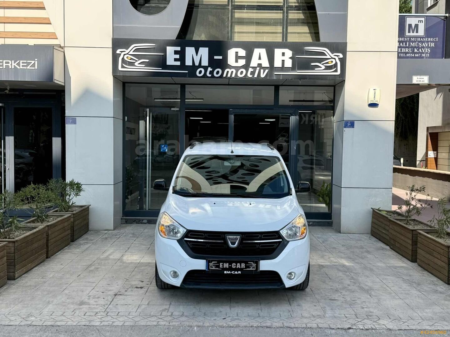Galeriden Dacia Lodgy 1.5 BlueDCI Laureate 2020 Model Bursa 178.000 km Beyaz 4