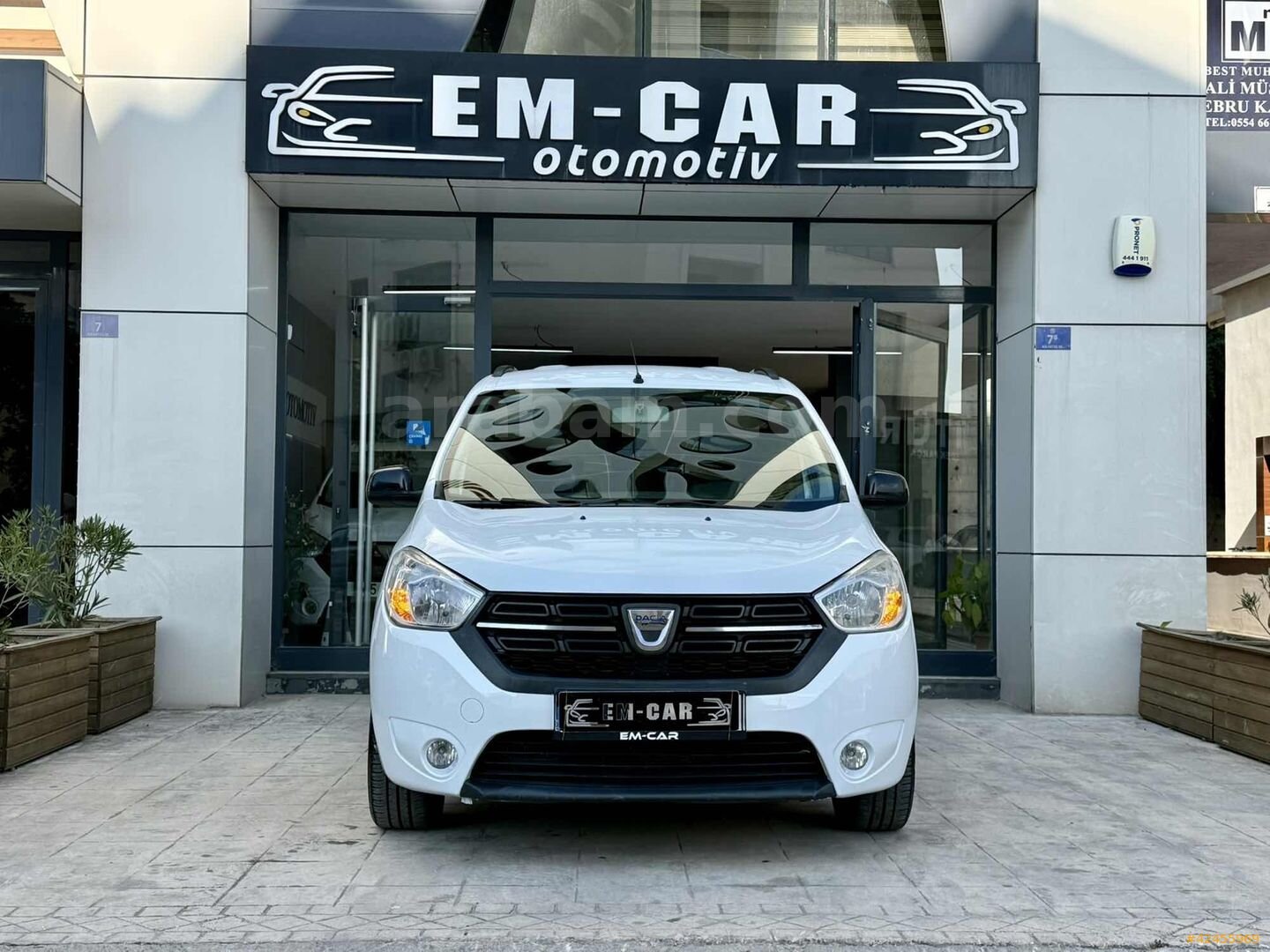 Galeriden Dacia Lodgy 1.5 BlueDCI Laureate 2020 Model Bursa 158.000 km Beyaz 3