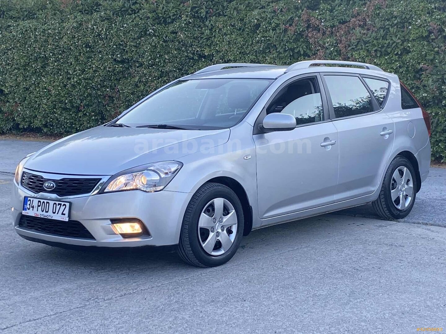 Galeriden Kia Ceed 1.6 CRDi Motion SW 2010 Model İstanbul 220.000 km Gri 4