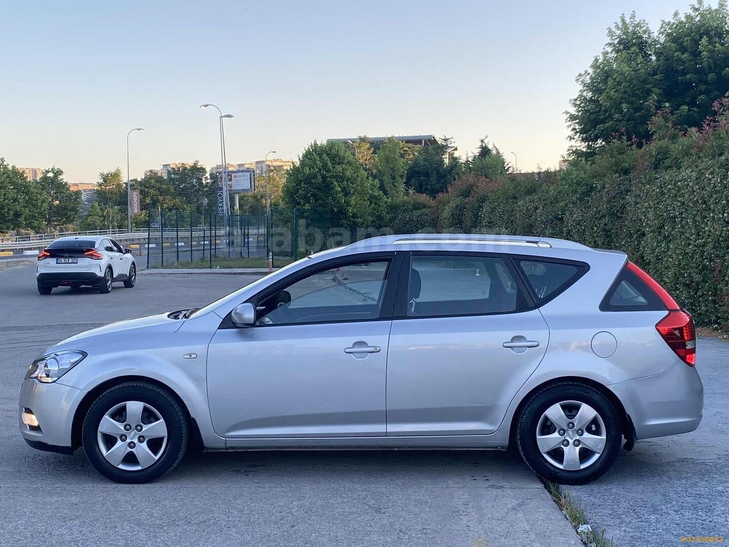 Galeriden Kia Ceed 1.6 CRDi Motion SW 2010 Model İstanbul 220.000 km Gri 7