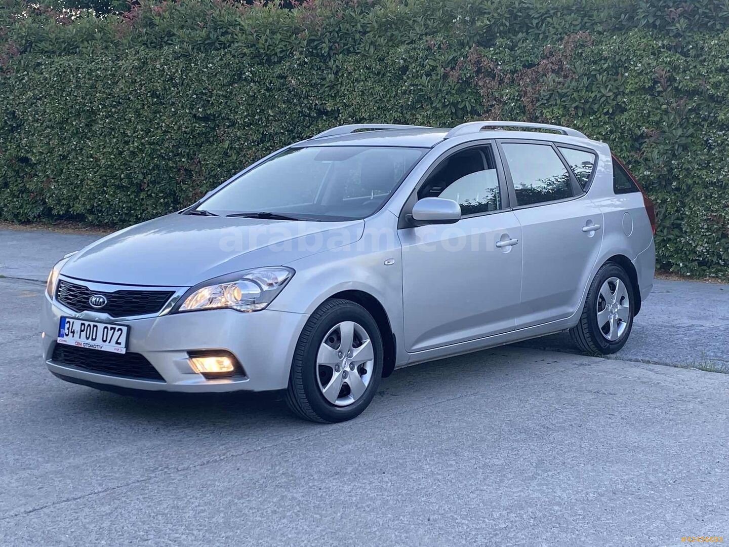 Galeriden Kia Ceed 1.6 CRDi Motion SW 2010 Model İstanbul 220.000 km Gri 5