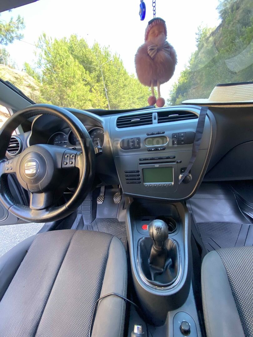 Sahibinden Seat Leon 1.6 Stylance 2008 Model İstanbul 210.000 km Siyah 6