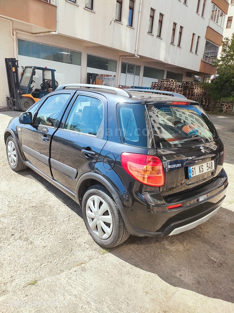 Sahibinden Suzuki SX4 GL 2012 Model Trabzon 140.000 km Siyah 3