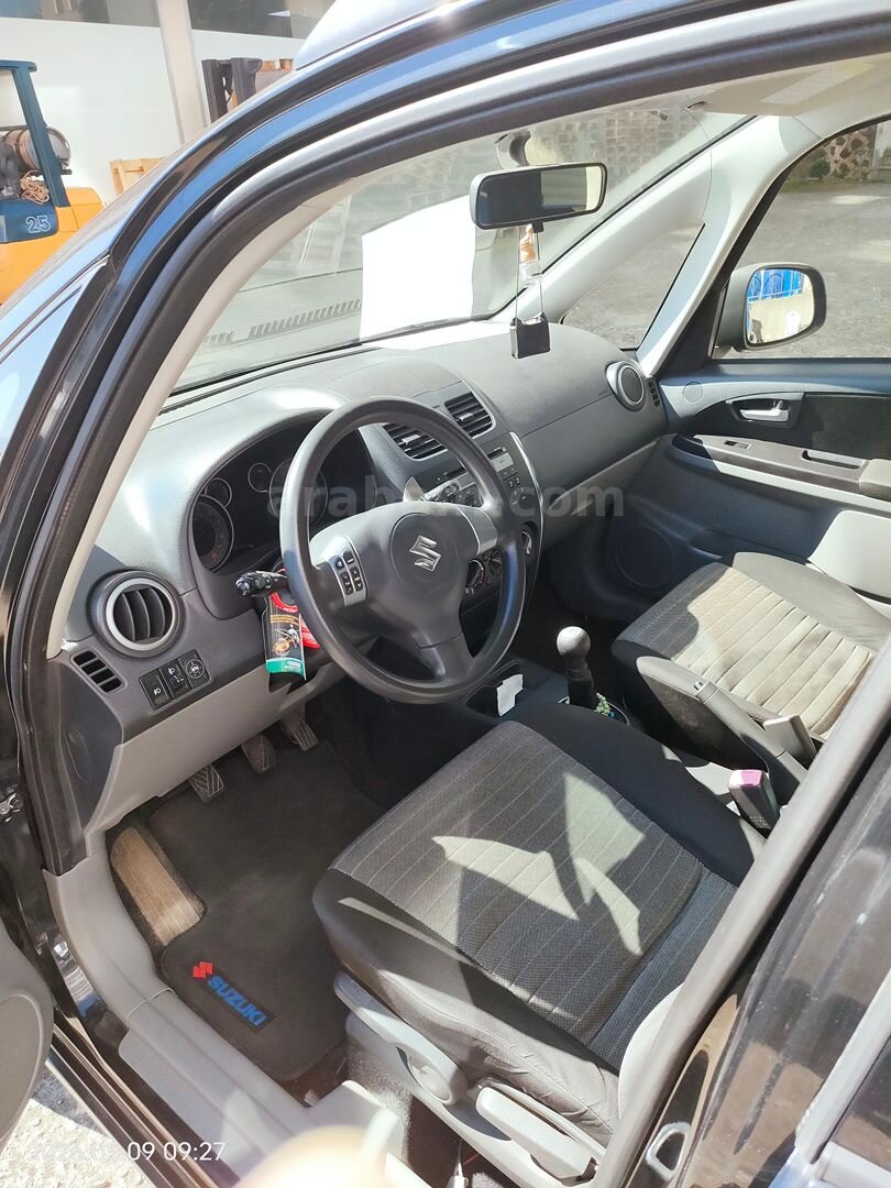 Sahibinden Suzuki SX4 GL 2012 Model Trabzon 140.000 km Siyah 5