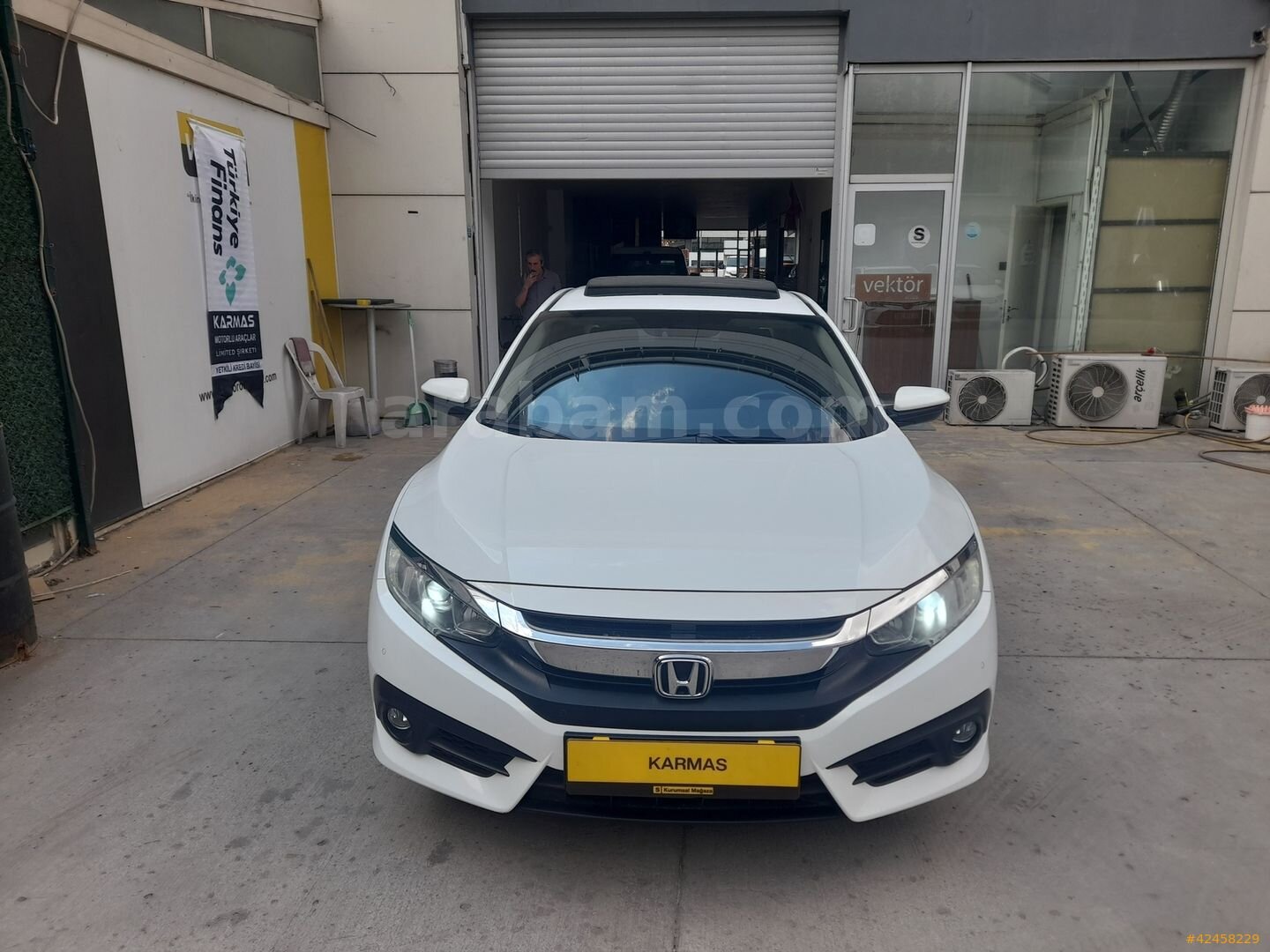 Galeriden Honda Civic 1.6i VTEC Eco Elegance 2019 Model Ankara 150.000 km Beyaz 2