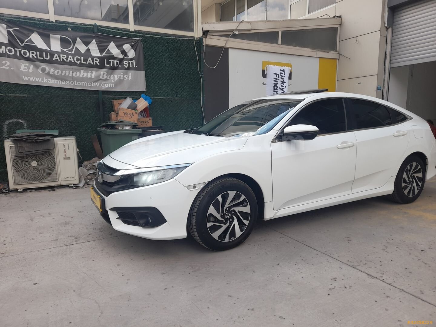 Galeriden Honda Civic 1.6i VTEC Eco Elegance 2019 Model Ankara 150.000 km Beyaz 6