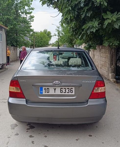 Sahibinden Toyota Corolla 1.6 Sol 2004 Model Şırnak 240.000 km Füme 1