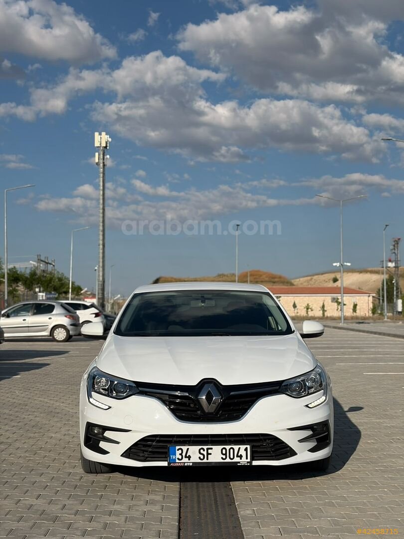 Galeriden Renault Megane 1.3 TCe Joy Comfort 2021 Model Yozgat 68.000 km Beyaz 2