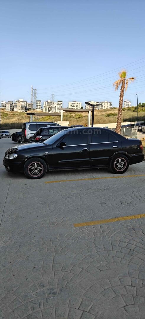 Sahibinden Nissan Almera 1.5 Luxury 2003 Model İstanbul 496.000 km Siyah 4