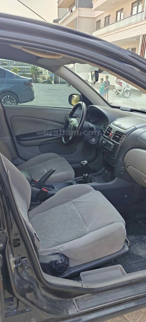 Sahibinden Nissan Almera 1.5 Luxury 2003 Model İstanbul 496.000 km Siyah 7