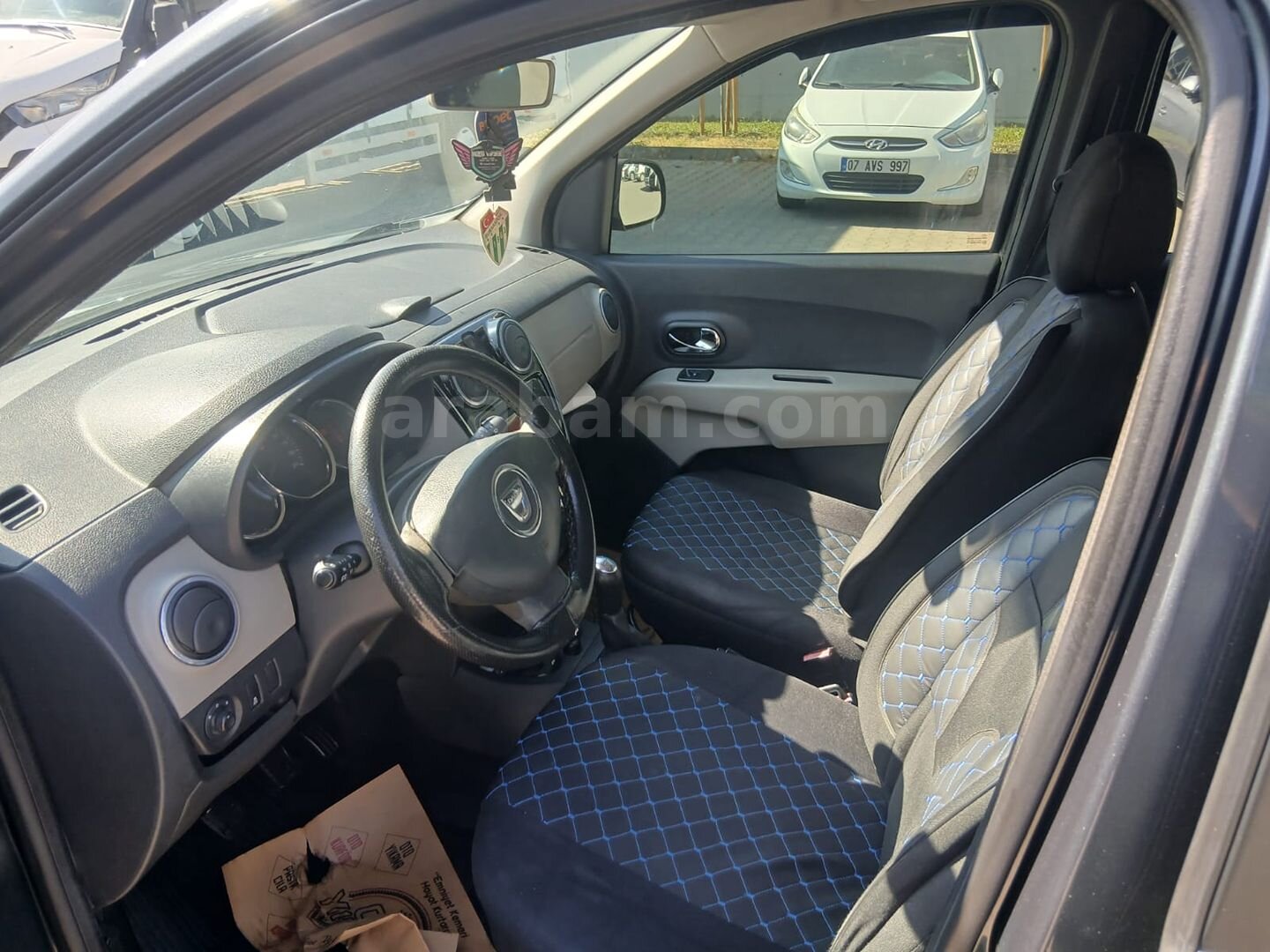 Sahibinden Dacia Lodgy 1.5 dCi Laureate 2016 Model Bursa 556.000 km Füme 3