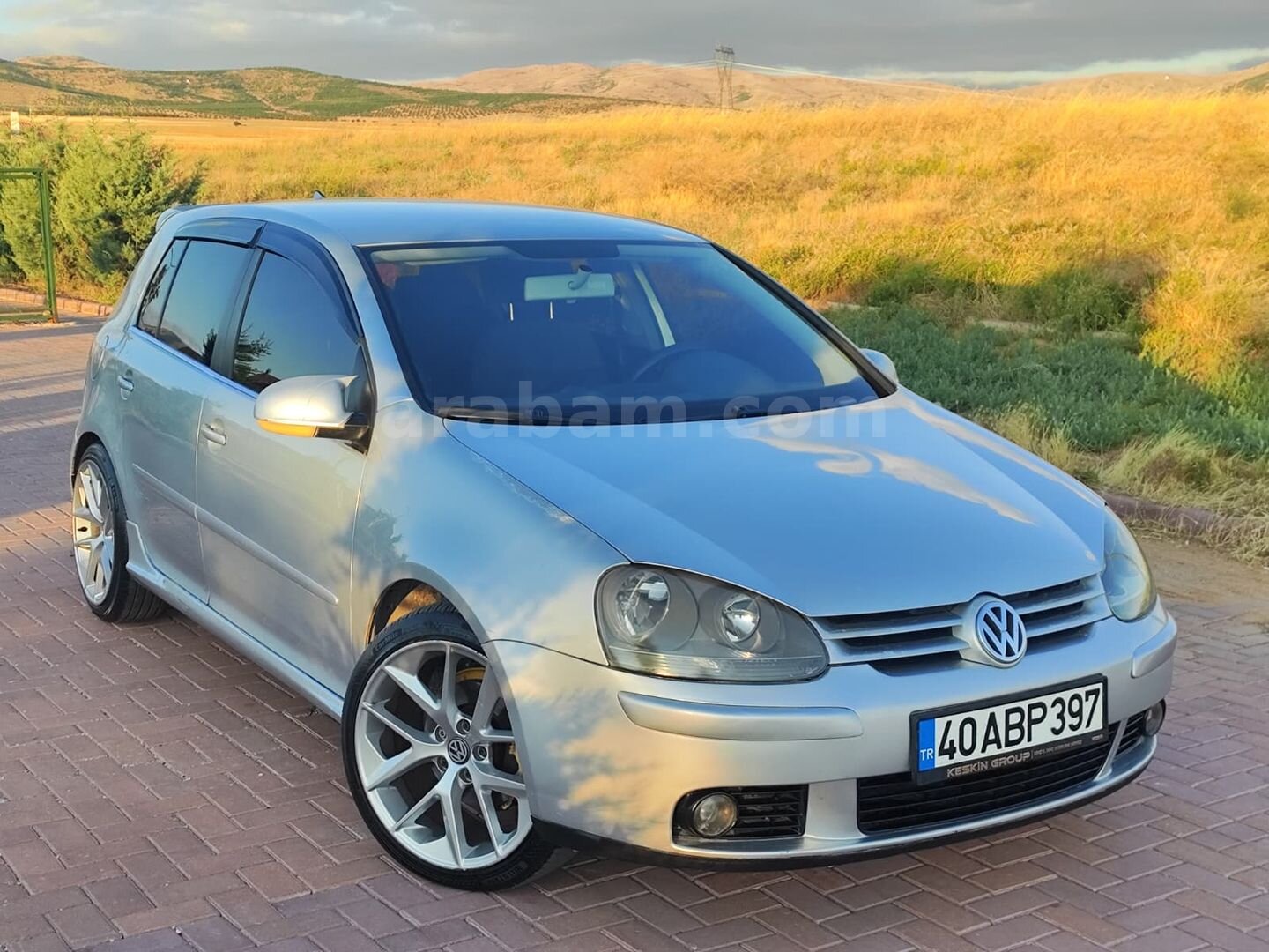 Galeriden Volkswagen Golf 1.6 Trendline 2004 Model Kırşehir 340.000 km Gri (Gümüş) 4