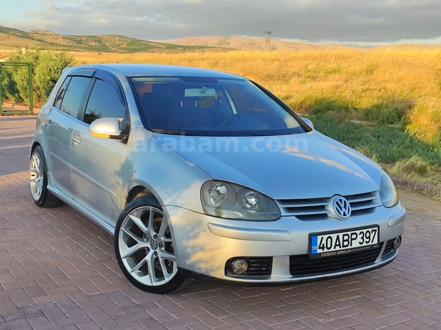 Galeriden Volkswagen Golf 1.6 Trendline 2004 Model Kırşehir 340.000 km Gri (Gümüş) 2