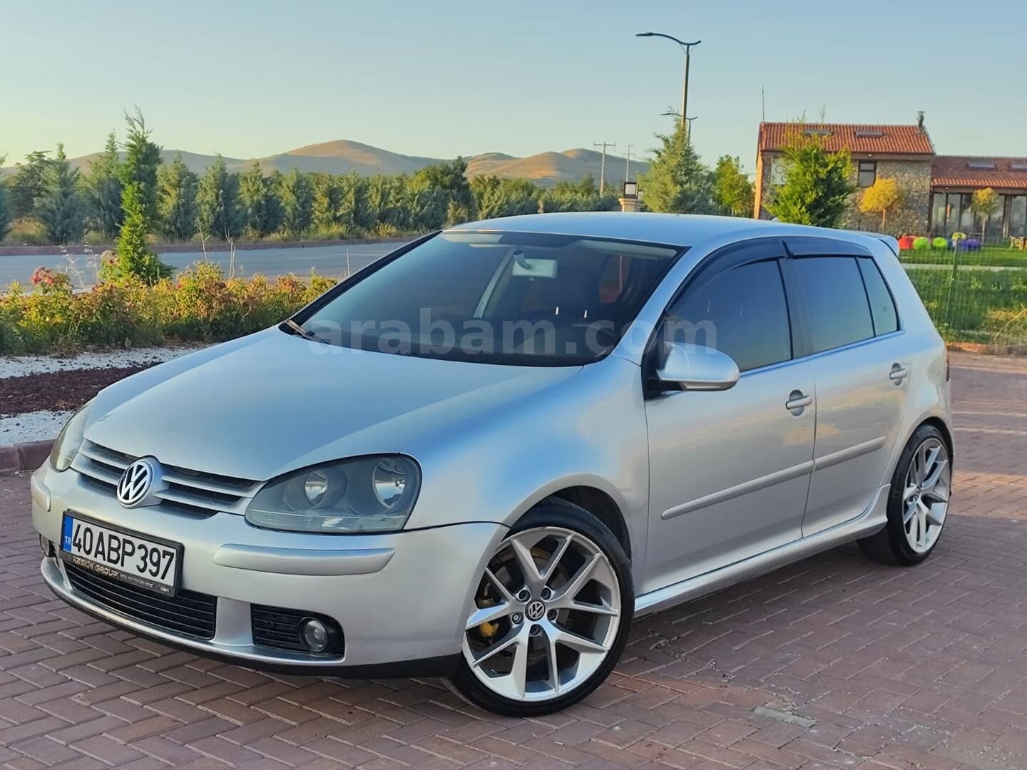 Galeriden Volkswagen Golf 1.6 Trendline 2004 Model Kırşehir 340.000 km Gri (Gümüş) 7