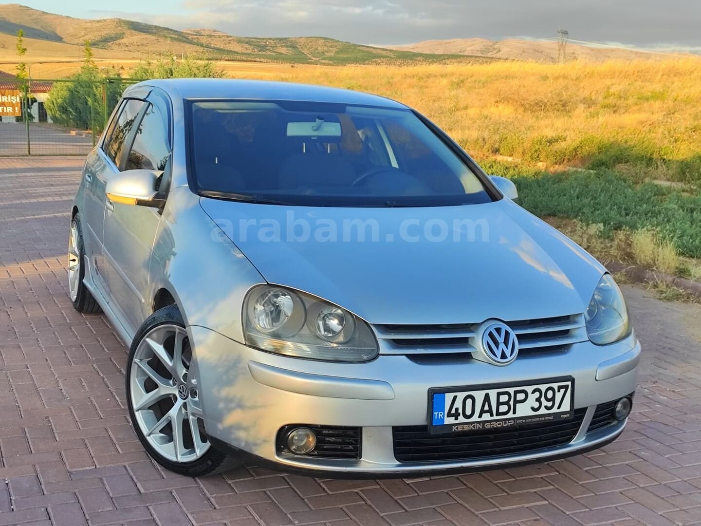 Galeriden Volkswagen Golf 1.6 Trendline 2004 Model Kırşehir 340.000 km Gri (Gümüş) 3