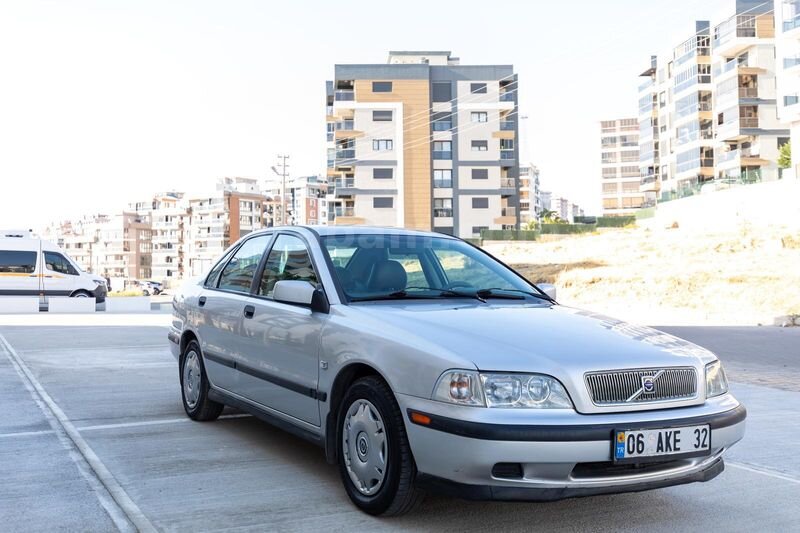 Sahibinden Volvo S40 1.6 2000 Model İzmir 147.500 km Gri (Gümüş)